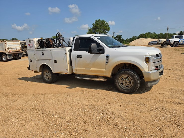 2018-ford-f250-image-21