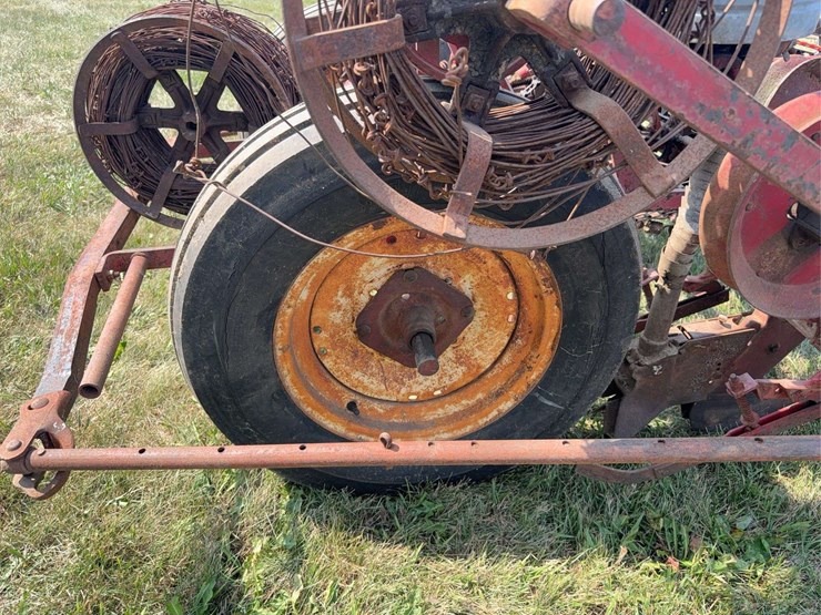 mccormick-deering-two-row-planter-image-18