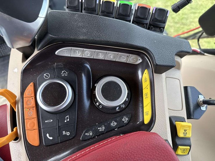 2024-case-ih-340-image-40