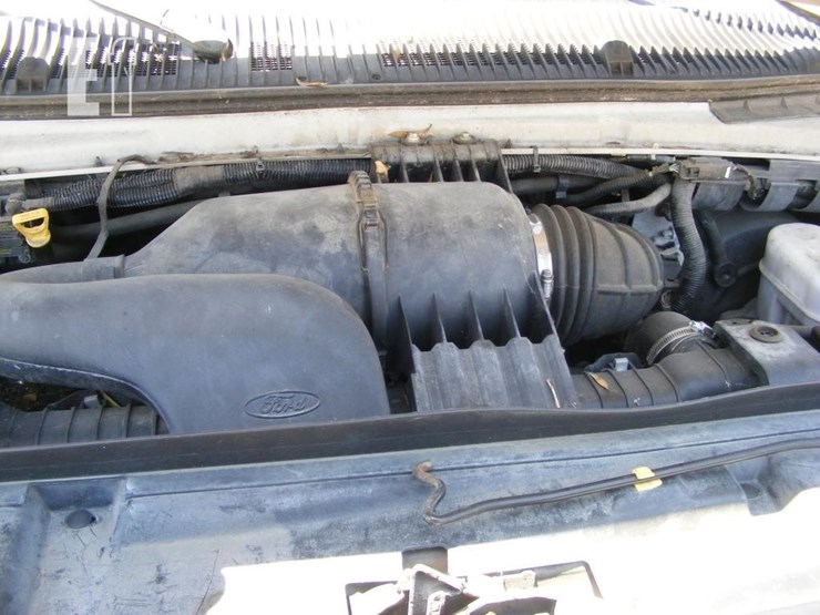 2010-ford-e250-image-5