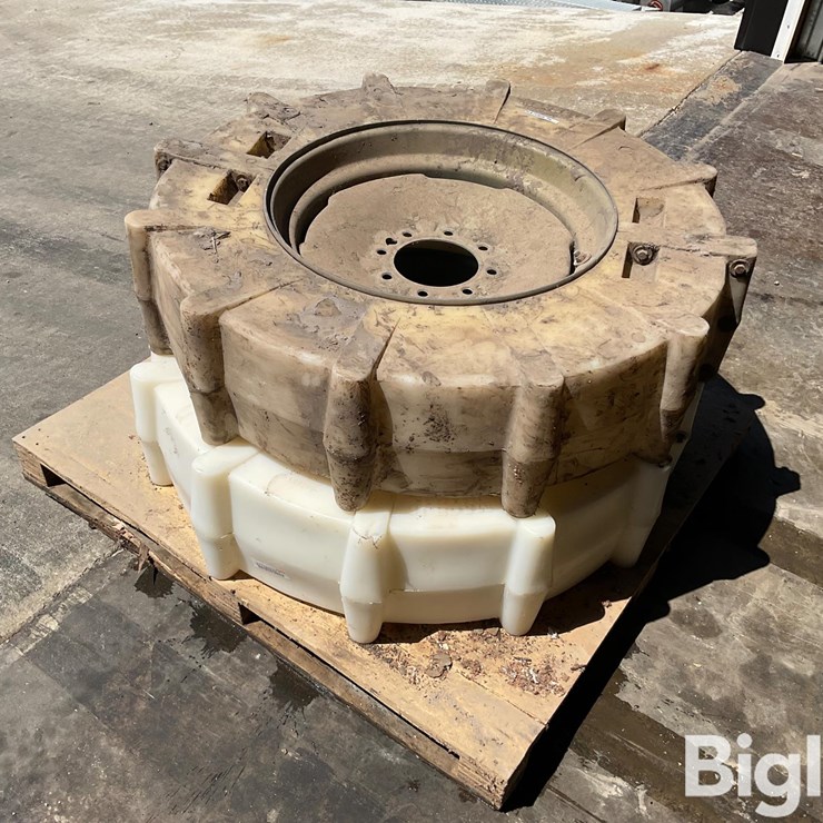 Mach 2 Solid Irrigation Pivot Wheels