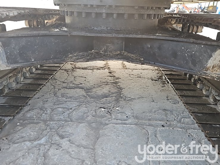 2019-caterpillar-323-image-20
