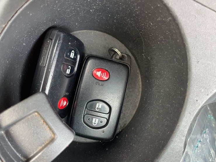 2010-toyota-rav4-image-14