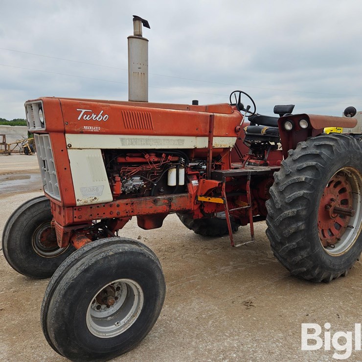 1973 INTERNATIONAL 1066