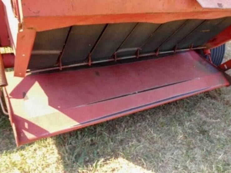 new-holland-660-image-11