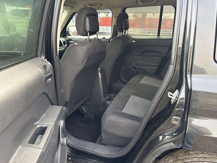 2017-jeep-patriot-image-11