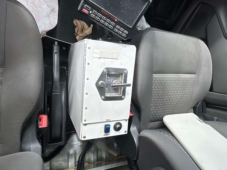2020-ford-transit-image-25