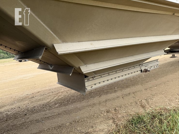 2011-wilson-grain-trailer-image-44