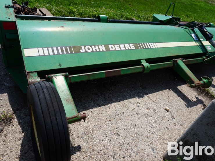 john-deere-220-image-7