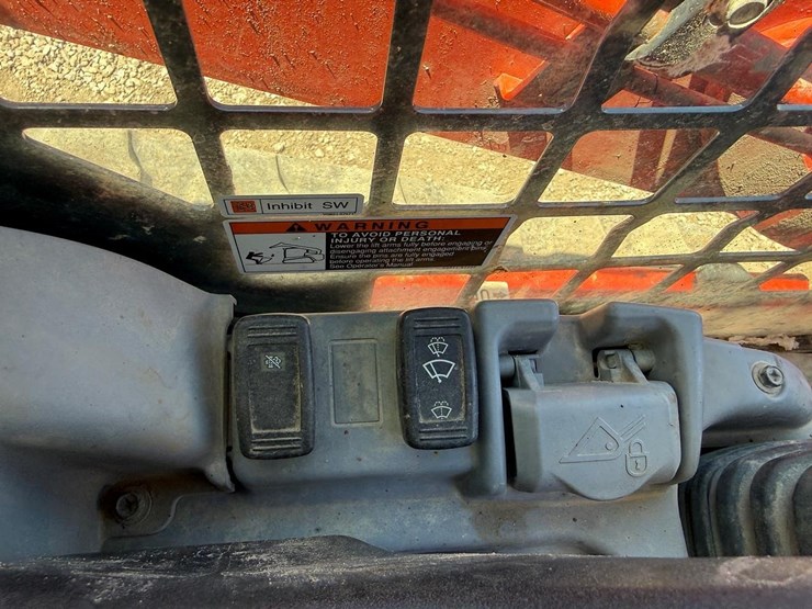 2017-kubota-svl75-2-image-27