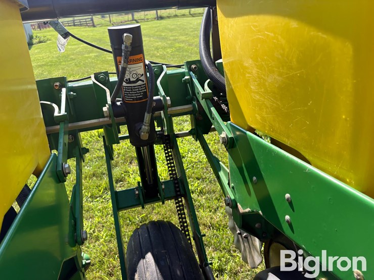 john-deere-7200-image-13