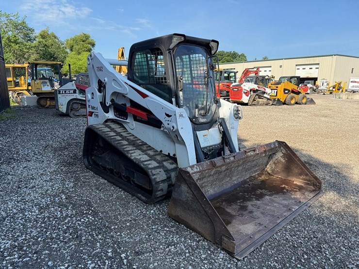 2020-bobcat-t740-image-6