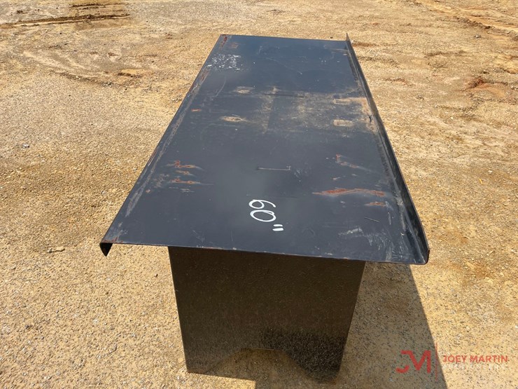 60"-shop-table-image-5