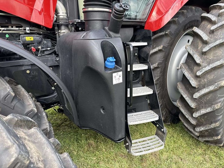 2024-case-ih-340-image-16