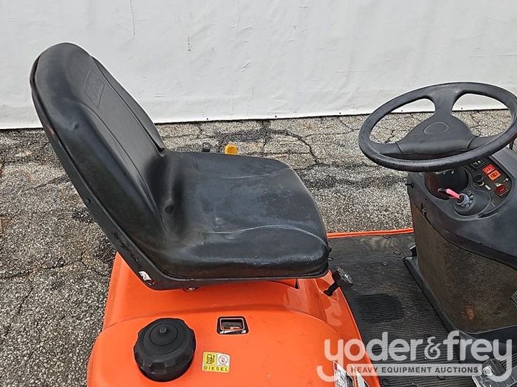2007-kubota-gr2100-image-23