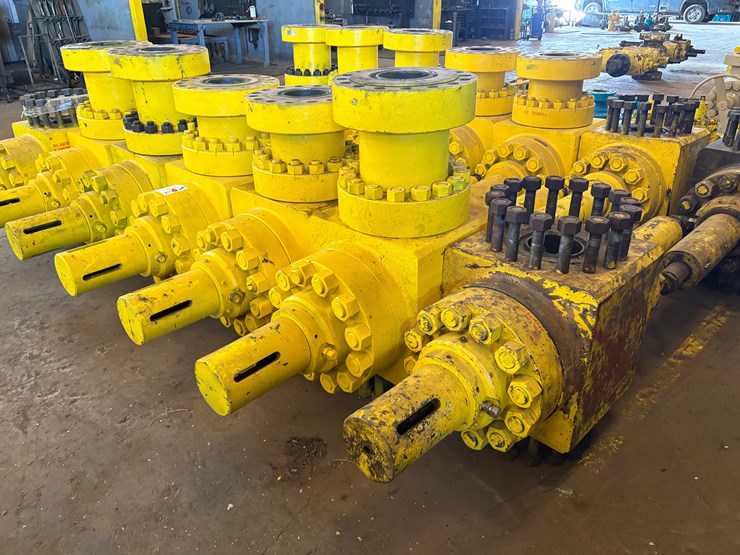 (4x$)-7-1/16”-15k-hydraulic-frac-valves,-field-ready-image-2