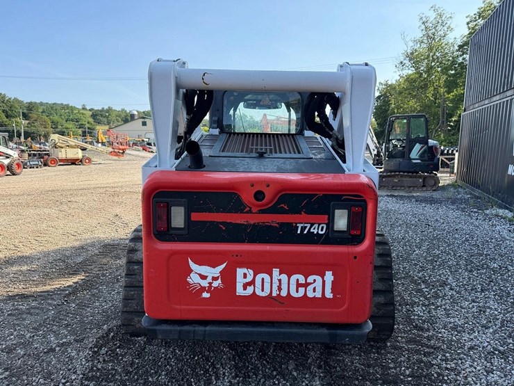2020-bobcat-t740-image-3