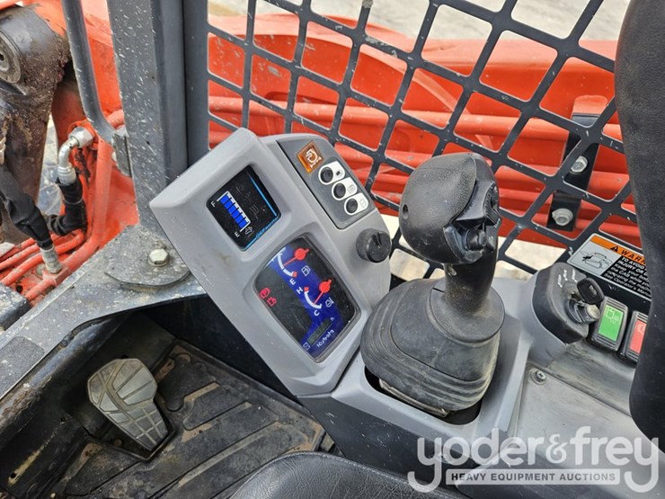 2023-kubota-svl97-2-image-28