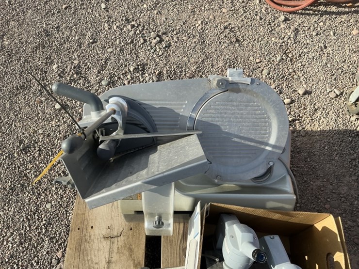 hobart-meat-slicer-&-microscopes-image-5