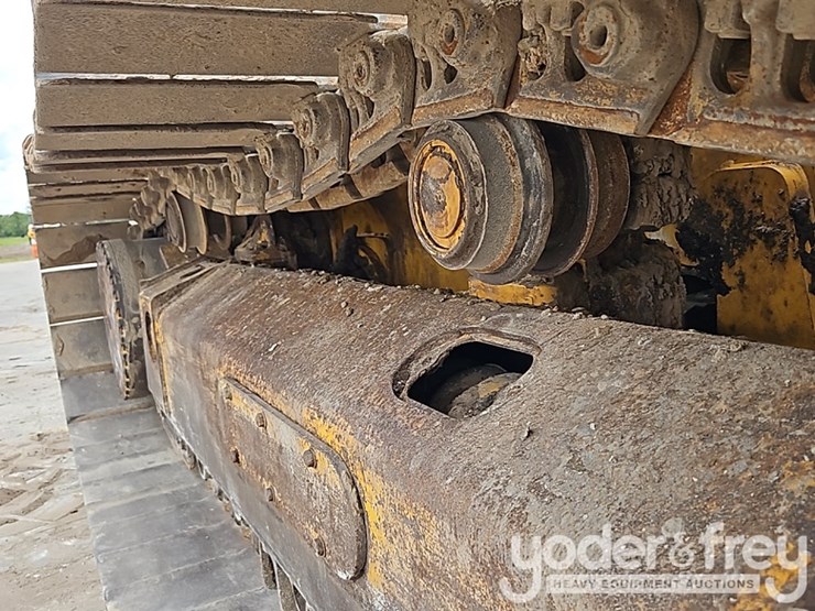 2022-deere-750l-image-12