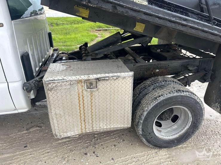 2003-chevrolet-silverado-3500-image-20