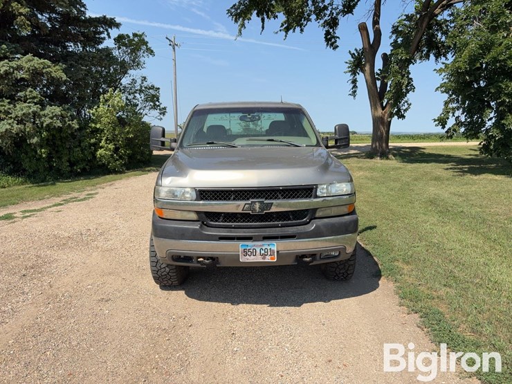 2001-chevrolet-2500hd-image-2