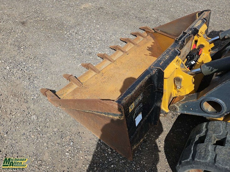 2024-deere-325g-image-2