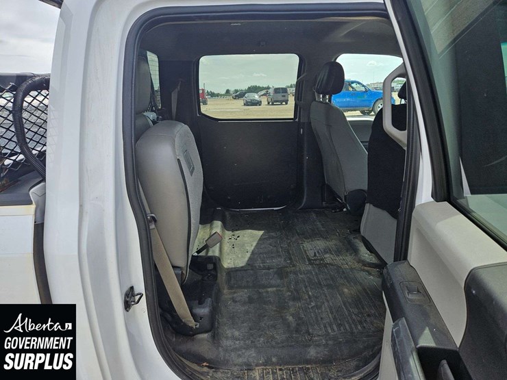2017-ford-f150-image-28