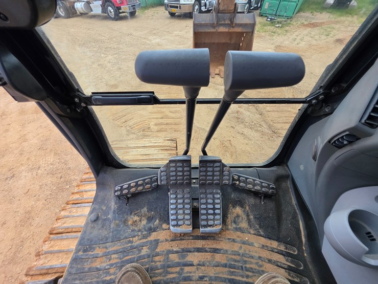 2018-deere-470g-lc-image-43