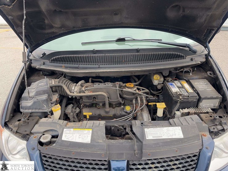 2002-dodge-caravan-image-10
