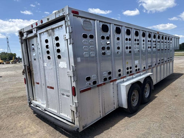 1995-wilson-livestock-trailer-image-4