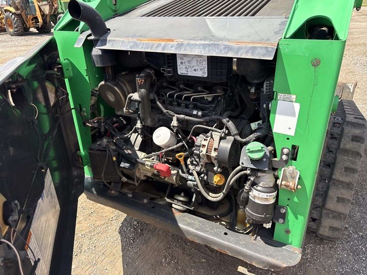 2020-bobcat-t550-image-12