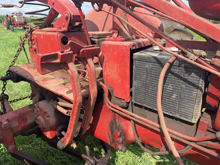farmall-200-image-29