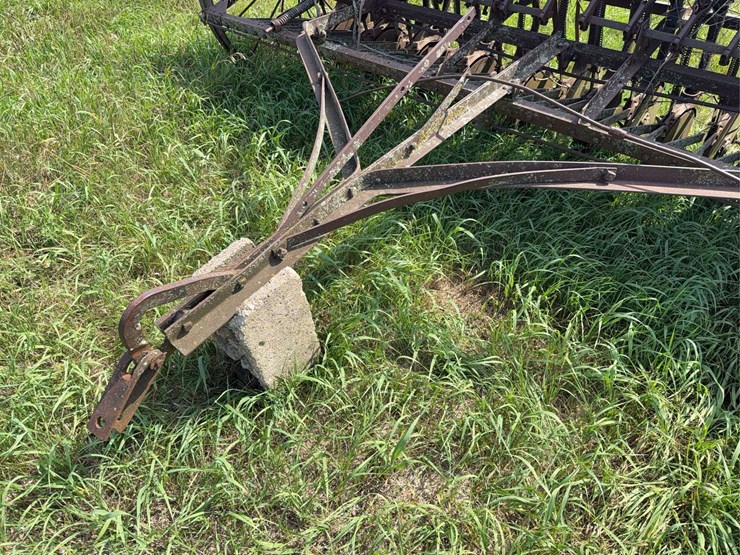 mccormick-deering-grain-drill-image-13