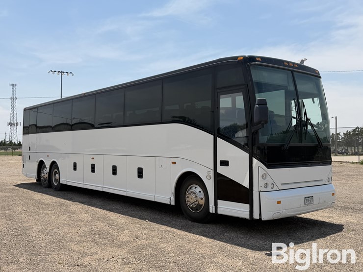 2007-vanhool-c2045-image-3