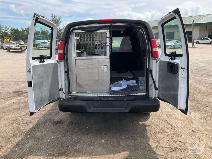2014-chevrolet-express-2500-image-28