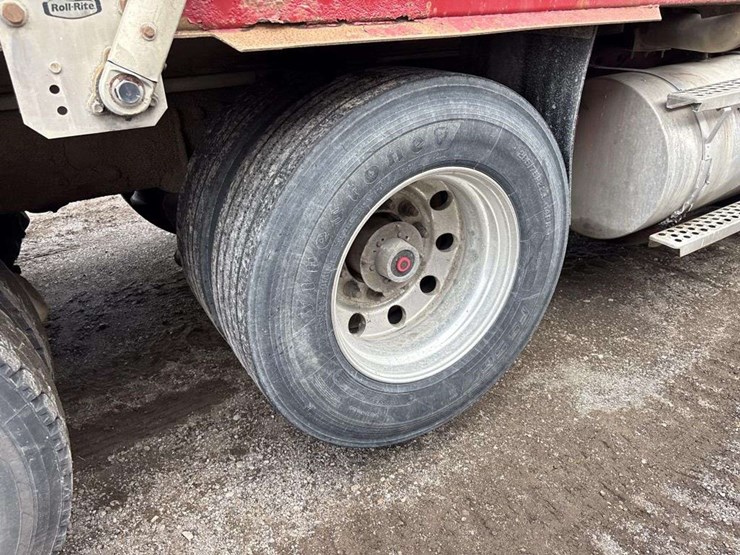 2004-kenworth-t800-image-13
