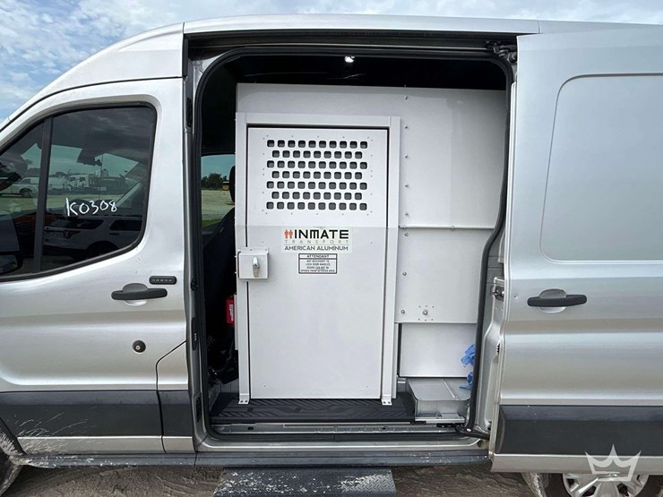 2020-ford-transit-image-31