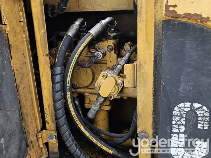 caterpillar-311c-image-28