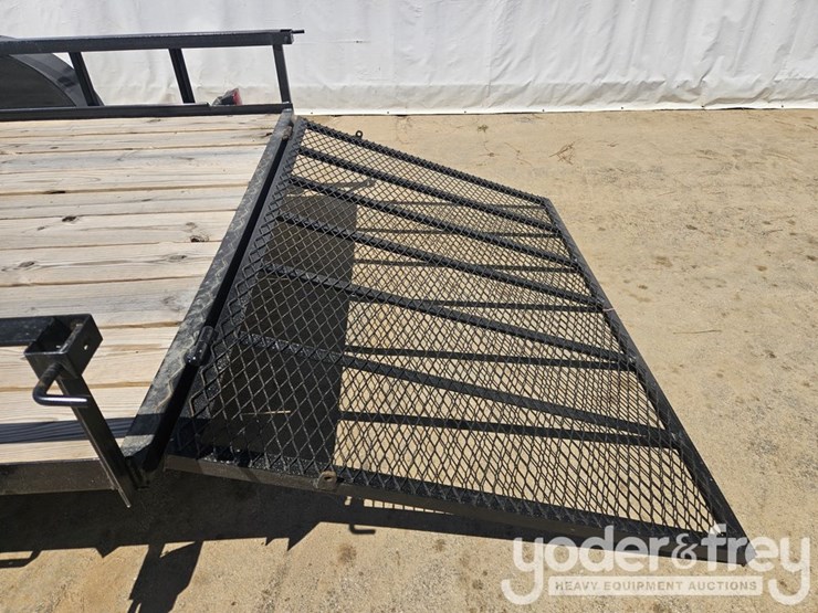 2025-carry-on-7x18-image-21