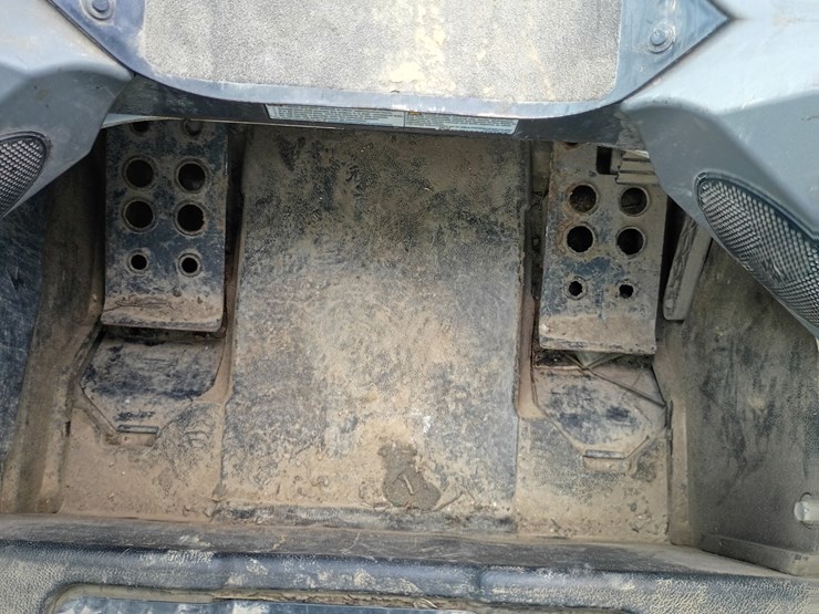 2023-bobcat-t770-image-27
