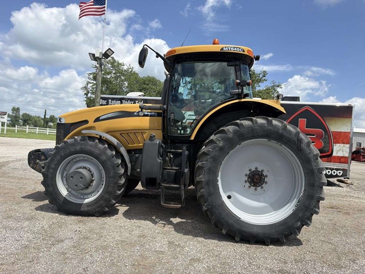 2010-challenger-mt645c-image-2