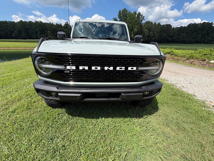 2022-ford-bronco-image-3