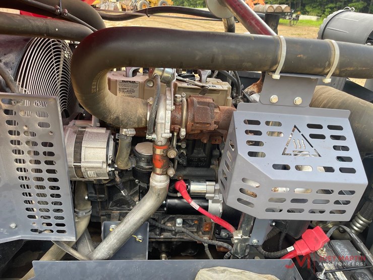 2022-cp-cps185-100-towable-air-compressor-image-12