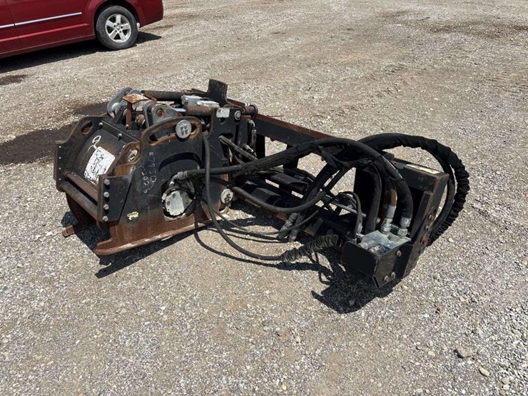caterpillar-pc206-asphalt-planer-attachment-image-3