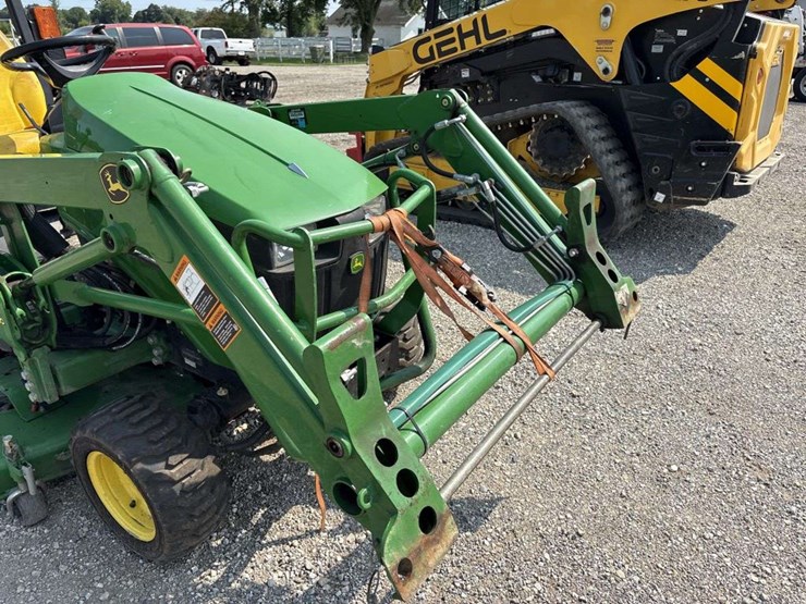 john-deere-1025r-image-10