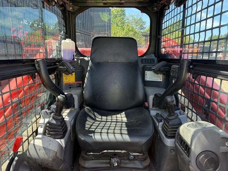 2016-kubota-svl75-2-image-19