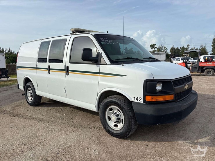 2014-chevrolet-express-2500-image-2
