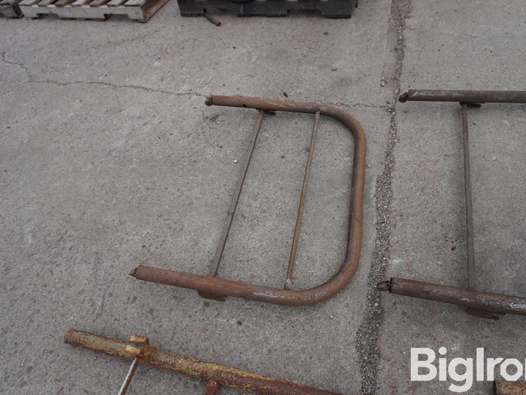 bench-brackets-&-headboards-image-14