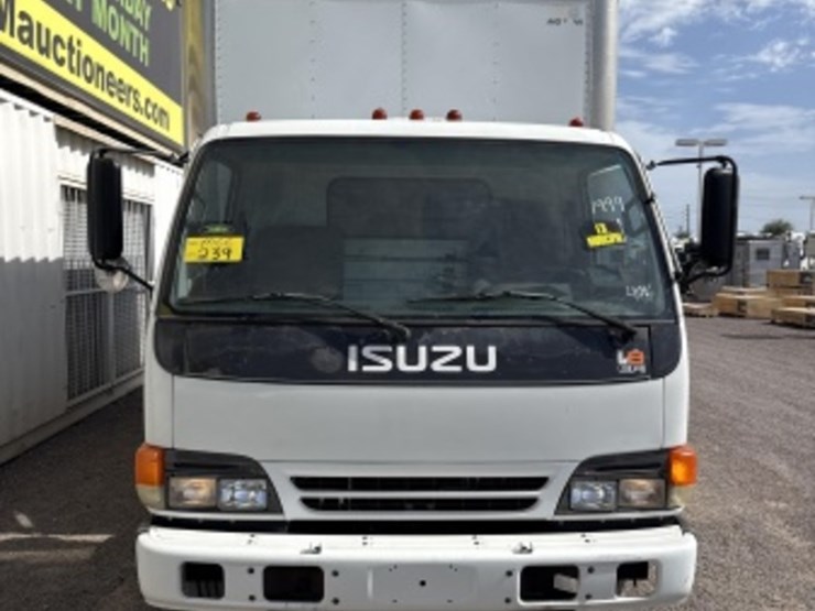 1999-isuzu-npr-image-3